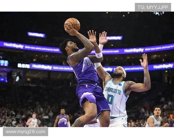 黄蜂客场胜爵士，三分火力延续优势